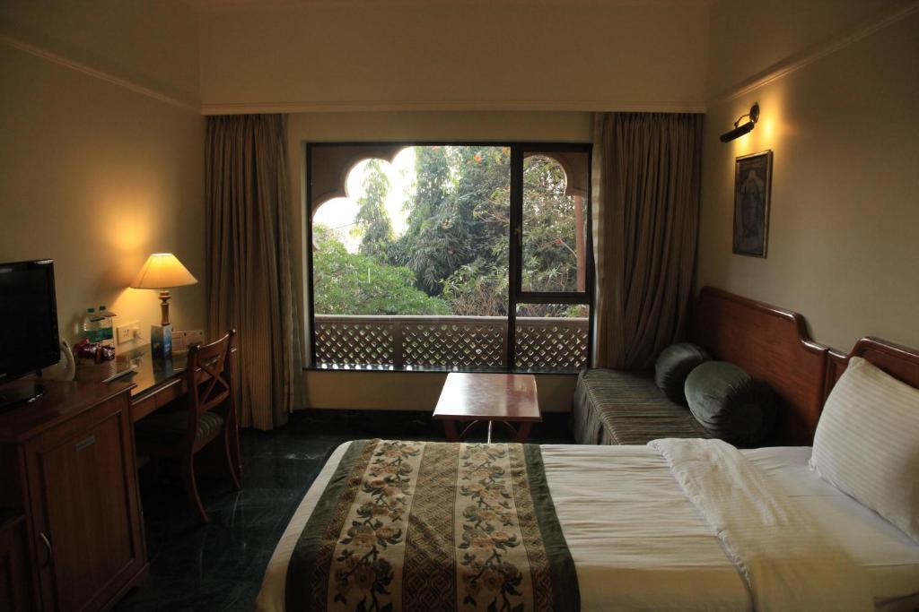 Renest Shraddha Inn - Shirdi Phòng bức ảnh